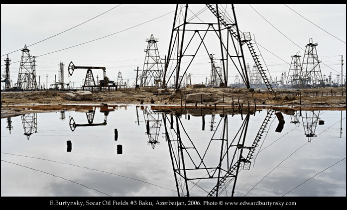 The “Unfamiliar Landscapes” of Edward Burtynsky – IYNF